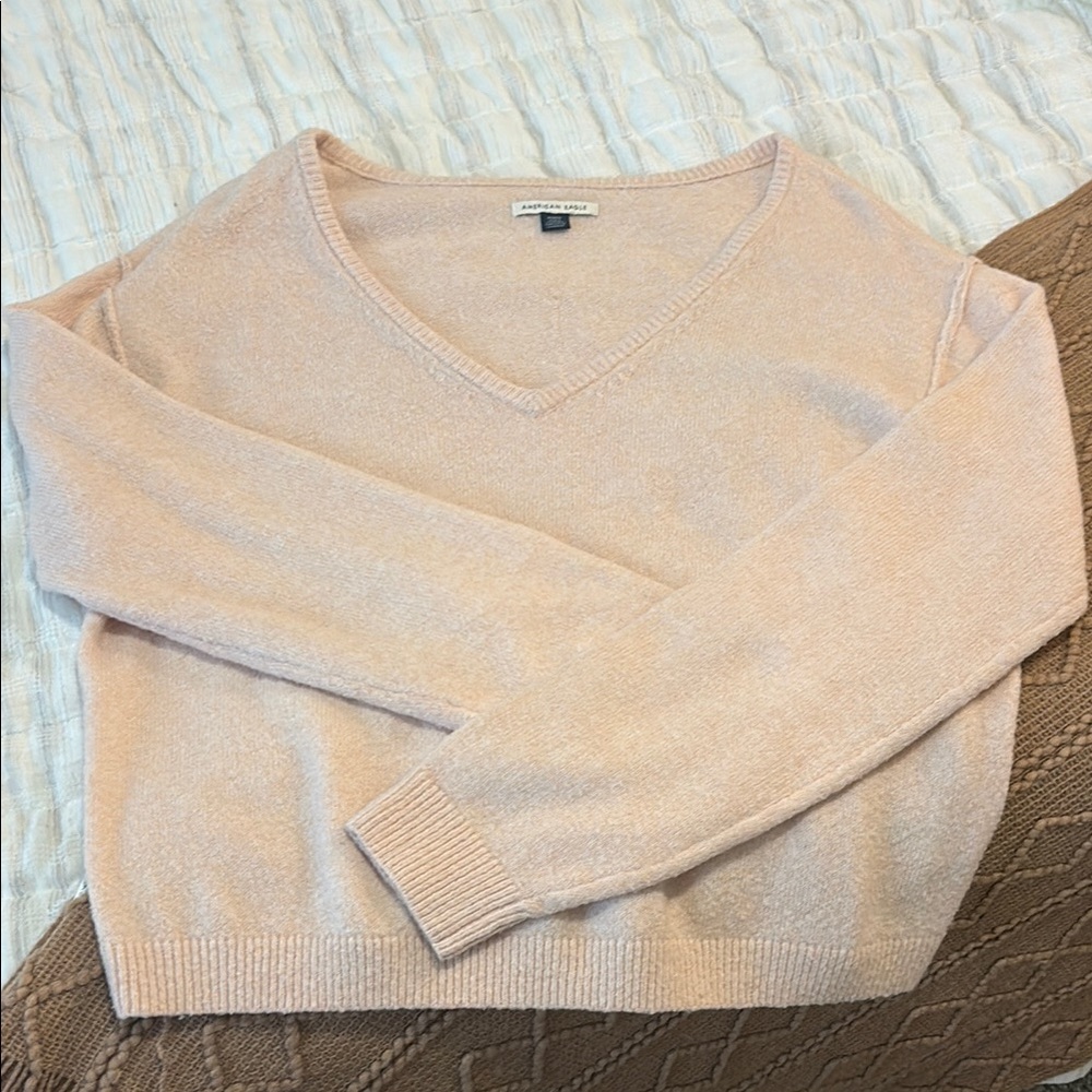 American Eagle Outfitters Cream V-Neck Sweater Lightweight Knit